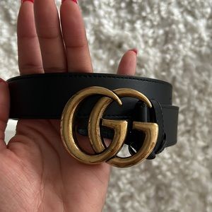 GUCCI BELT! LEATHER WITH DOUBLE G BUCKLE SIZE 75